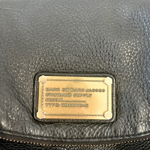 Marc By Marc Jacobs Black Leather Crossbody Purse - Picture 4 of 10